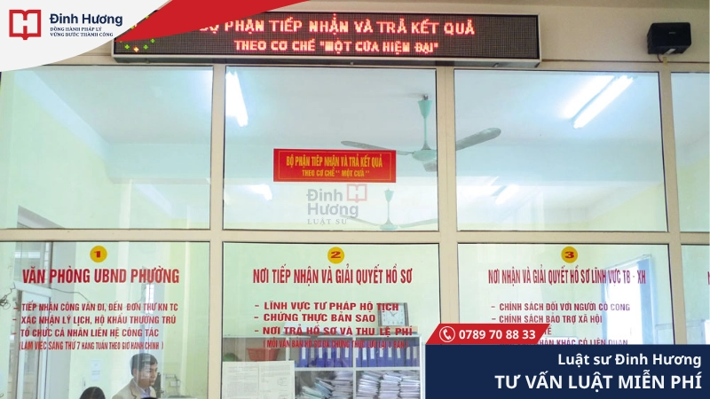 Nộp hồ sơ tại Văn phòng đăng ký đất đai cấp huyện hoặc Bộ phận Một cửa