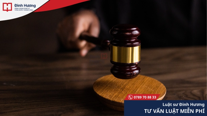 Tiến hành xét xử tại tòa án Tiến hành xét xử tại tòa án